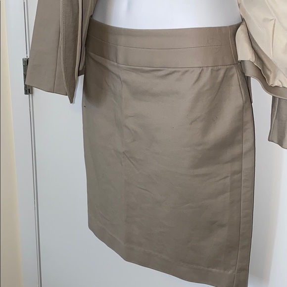 SALE ✨ Banana Republic Suit ✨ - Picture 2 of 5